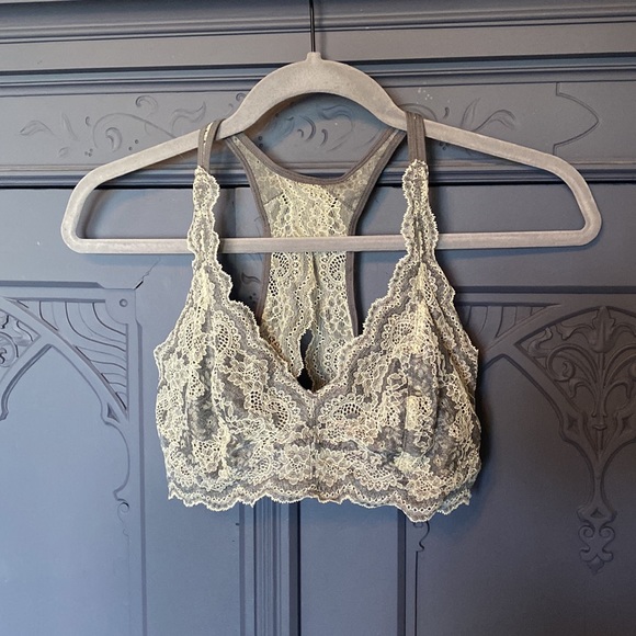 Felina Lacey Bralette - Picture 3 of 17